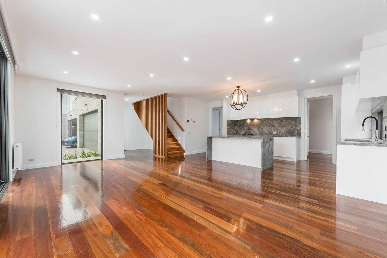 4 bedrooms Townhouse in 2/9 Earl Street KEW VIC, 3101