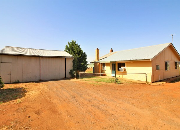 862 Oakes Road, Griffith NSW 2680