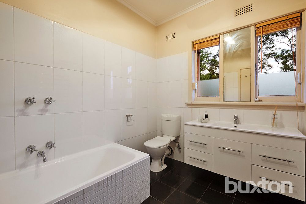 3/15 Clinton Street, Brighton East VIC 3187, Image 2