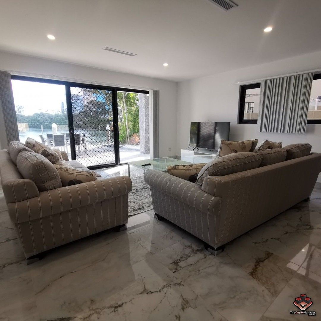 3 bedrooms Villa in  SURFERS PARADISE QLD, 4217