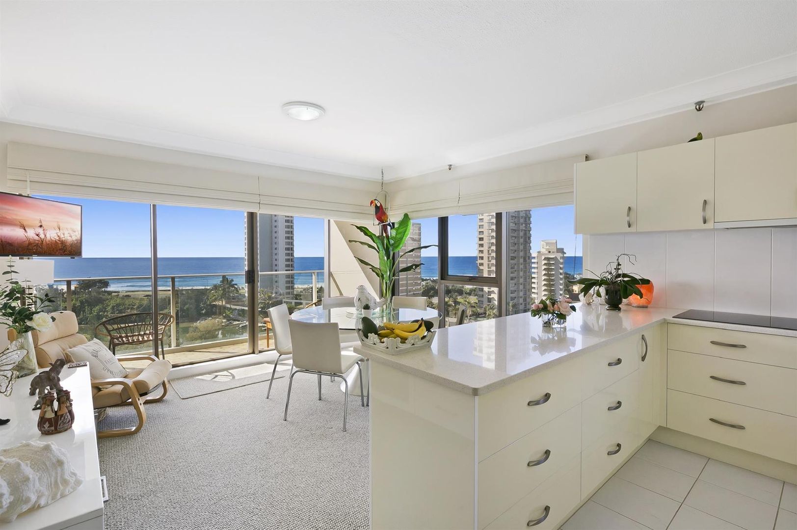 43/2 Admiralty Drive, Paradise Waters QLD 4217, Image 2