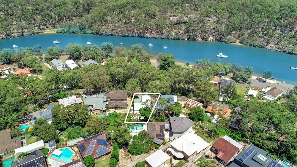 10 Carinya Road, Picnic Point NSW 2213, Image 0