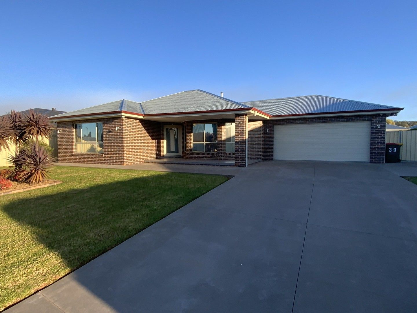 5 bedrooms House in 39 Brook Street GRIFFITH NSW, 2680