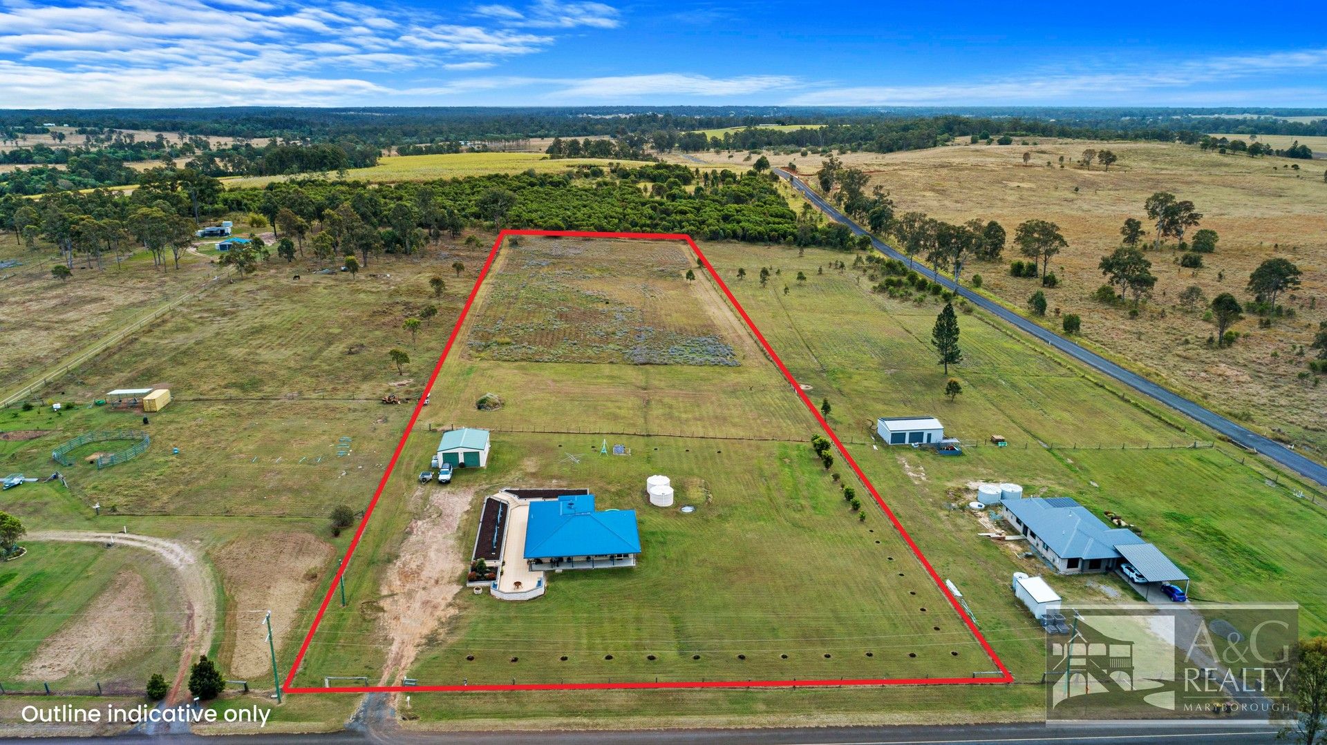 4 bedrooms Rural in 16 Jones Rd E MUNGAR QLD, 4650