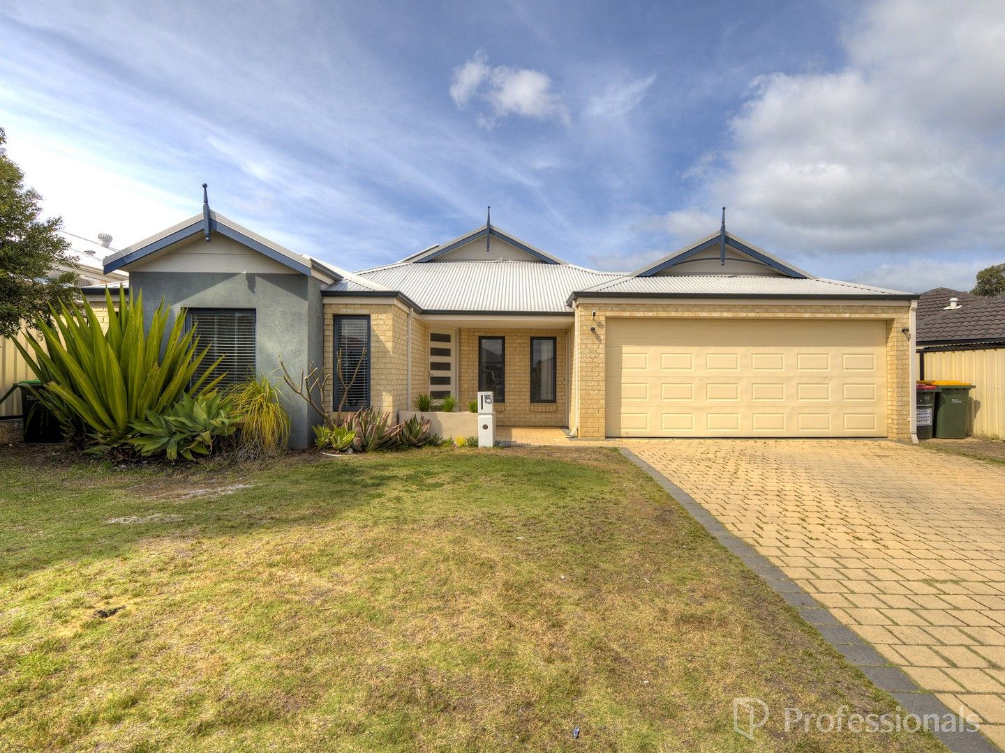 4 bedrooms House in 15 Edenbrooke Terrace CLARKSON WA, 6030