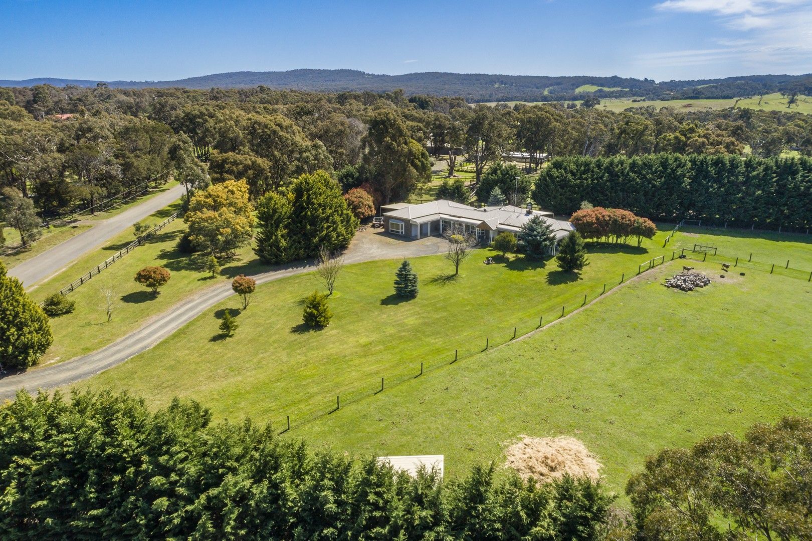 5 bedrooms House in 118 Parkview Drive LANCEFIELD VIC, 3435