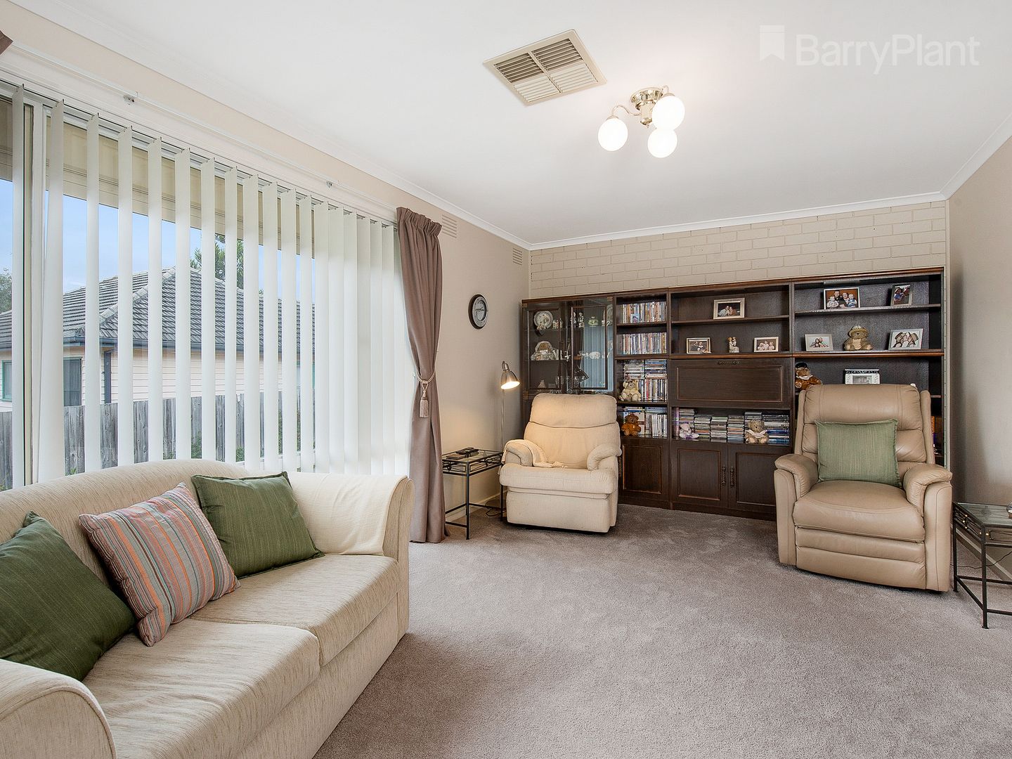 2/3 Neilson Street, Bayswater VIC 3153, Image 2