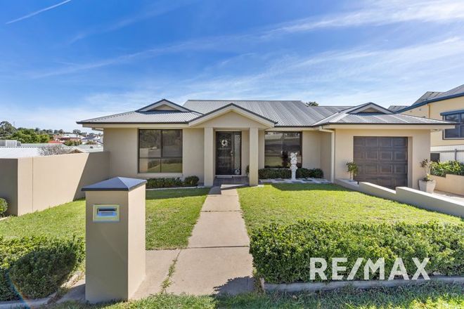 Picture of 61 Commins St, JUNEE NSW 2663