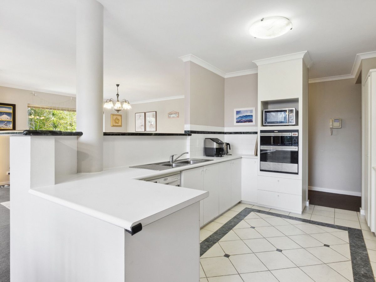 10/24 Constitution Street, East Perth WA 6004, Image 2