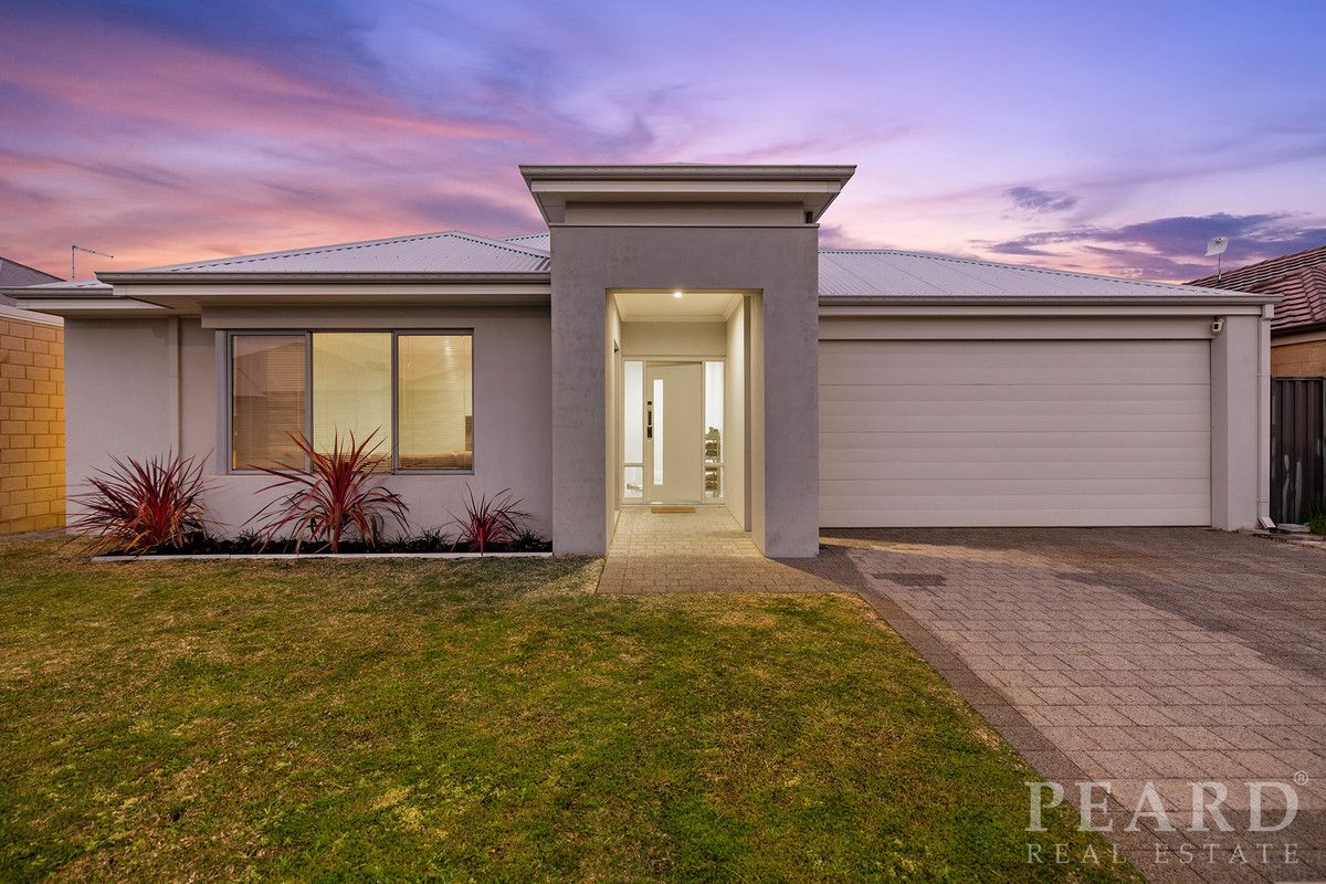 4 bedrooms House in 10 Kennick Street AVELEY WA, 6069