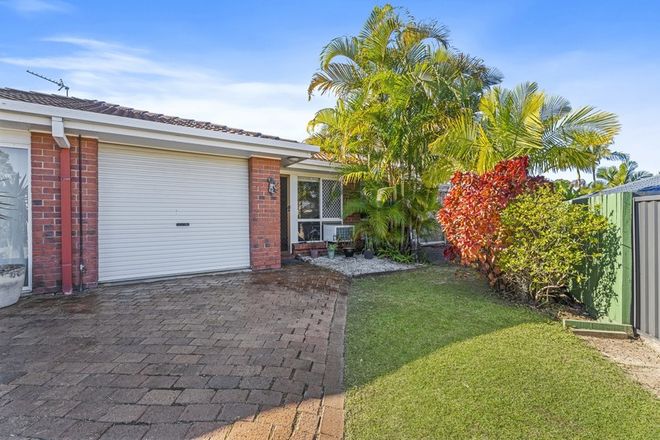 Picture of 1/7 Galaxy Court, LABRADOR QLD 4215