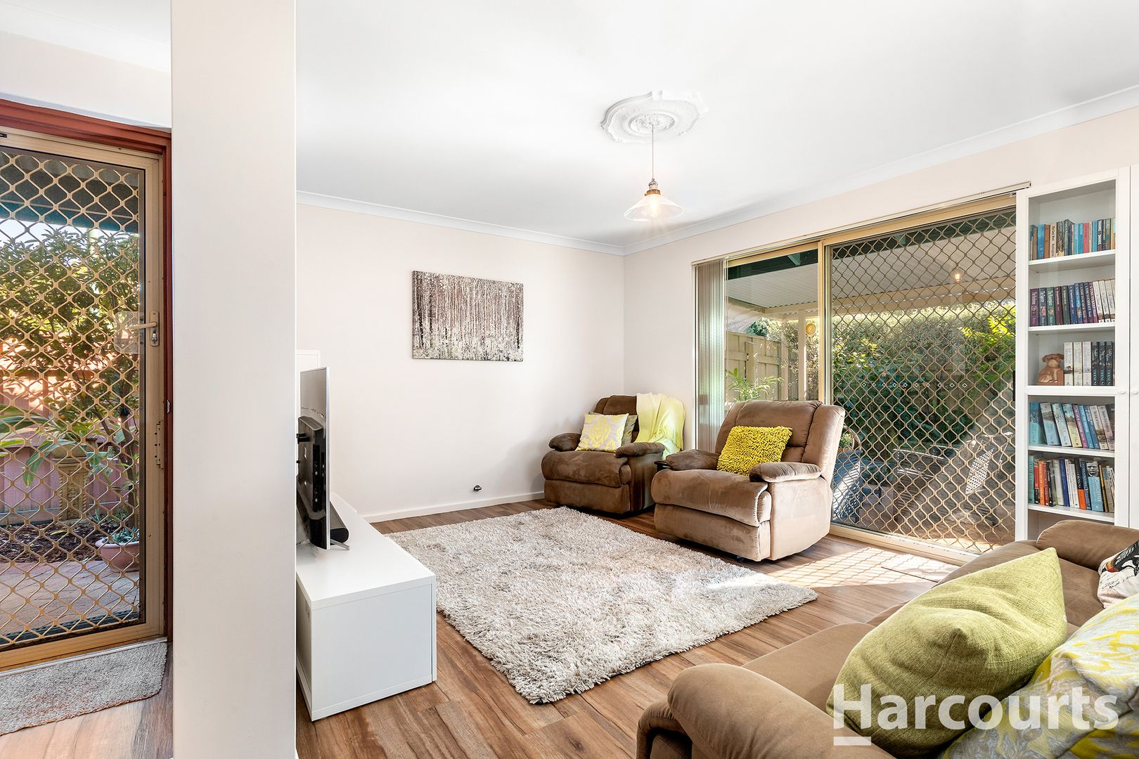 11/3-5 Dover Street, Greenfields WA 6210, Image 2