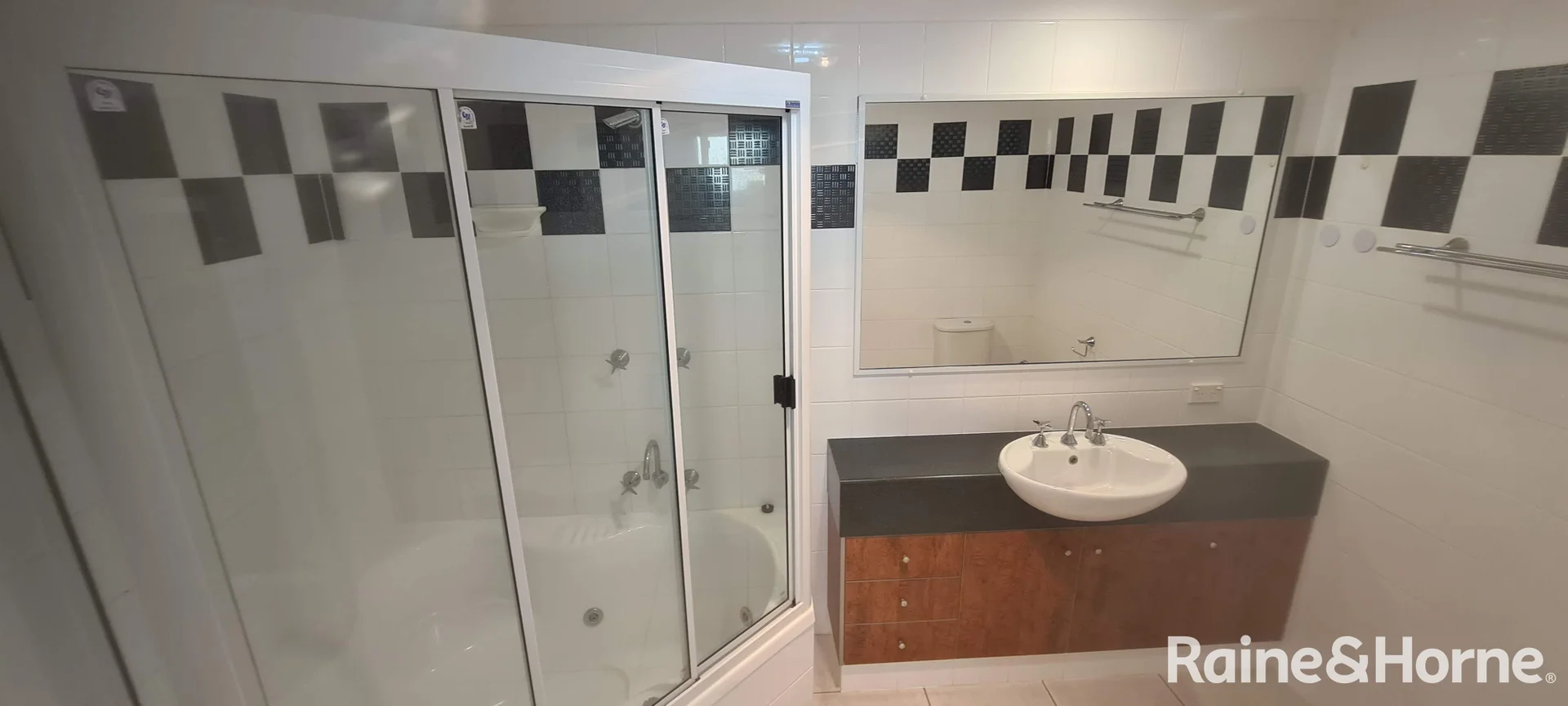 Additional image 5 of 2/81 Esplanade, Bargara QLD 4670