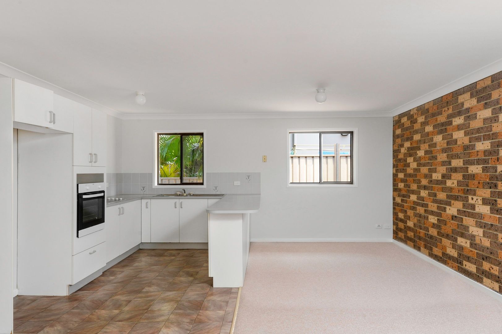 2/49 Government Rd, Shoal Bay NSW 2315, Image 2