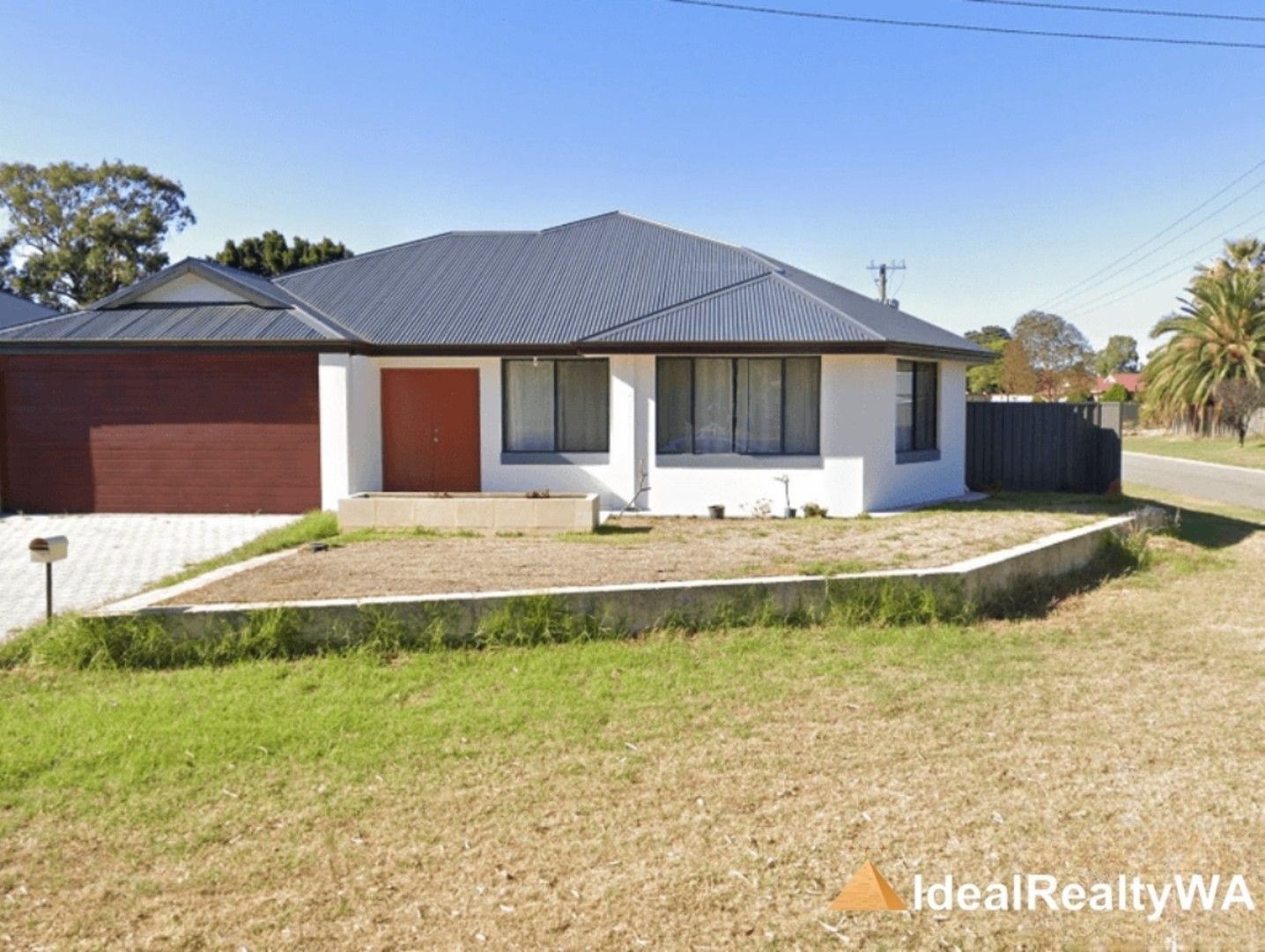 4 bedrooms House in 12 Willaring Drive BECKENHAM WA, 6107