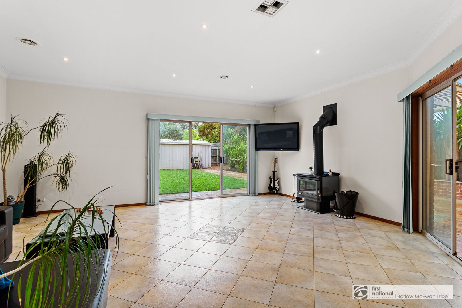 6 Skehan Boulevard, Altona Meadows VIC 3028, Image 2