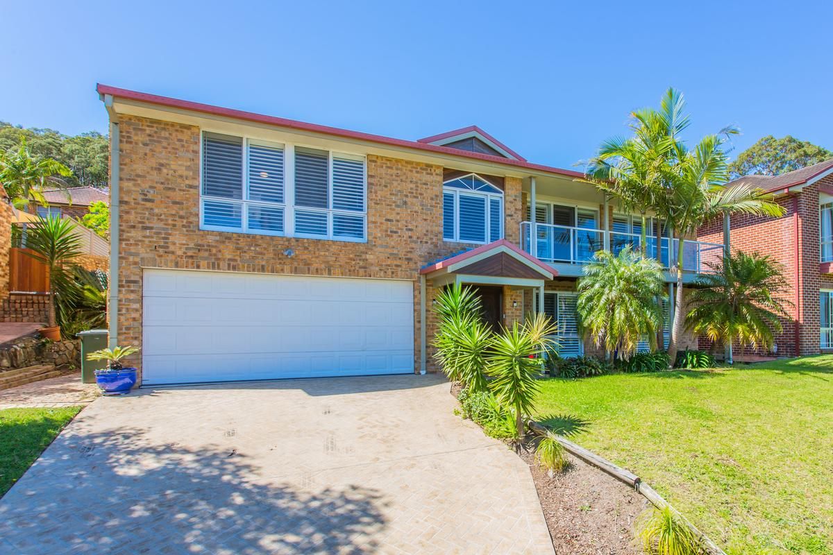 18 Woodside Drive, Eleebana NSW 2282, Image 1