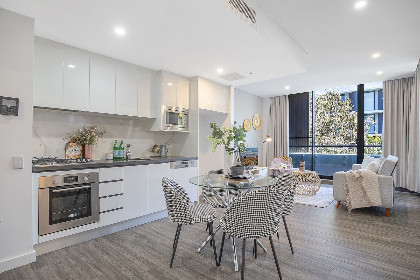 1 bedrooms Apartment / Unit / Flat in 206/60 Rosebery Avenue ROSEBERY NSW, 2018