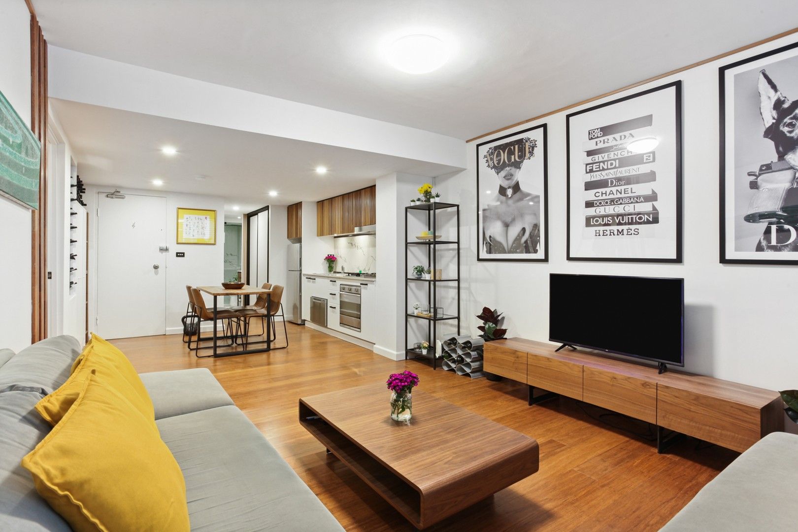 1 bedrooms Apartment / Unit / Flat in 301/6 Short Street SURRY HILLS NSW, 2010