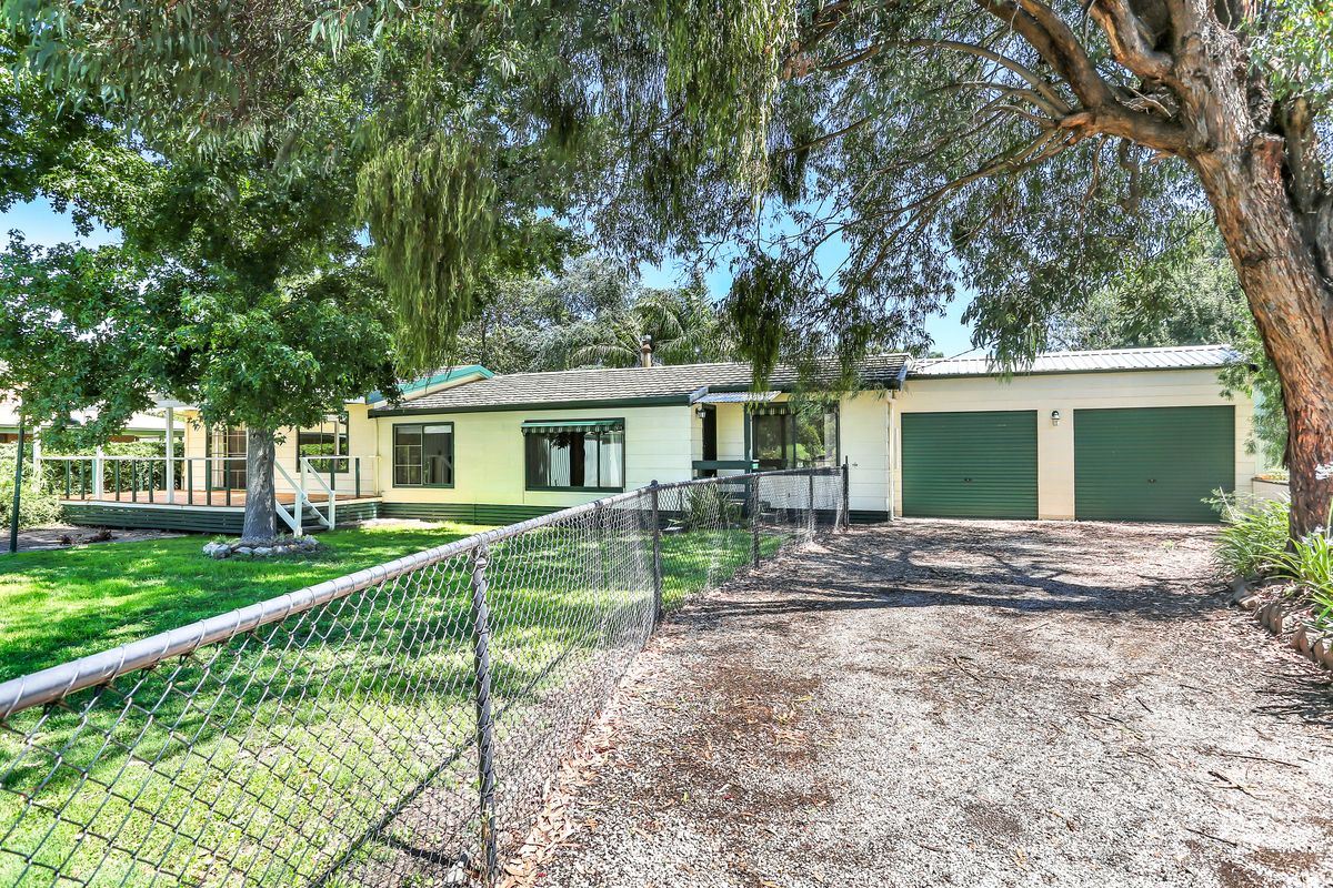 1 Pinson Court, Williamstown SA 5351