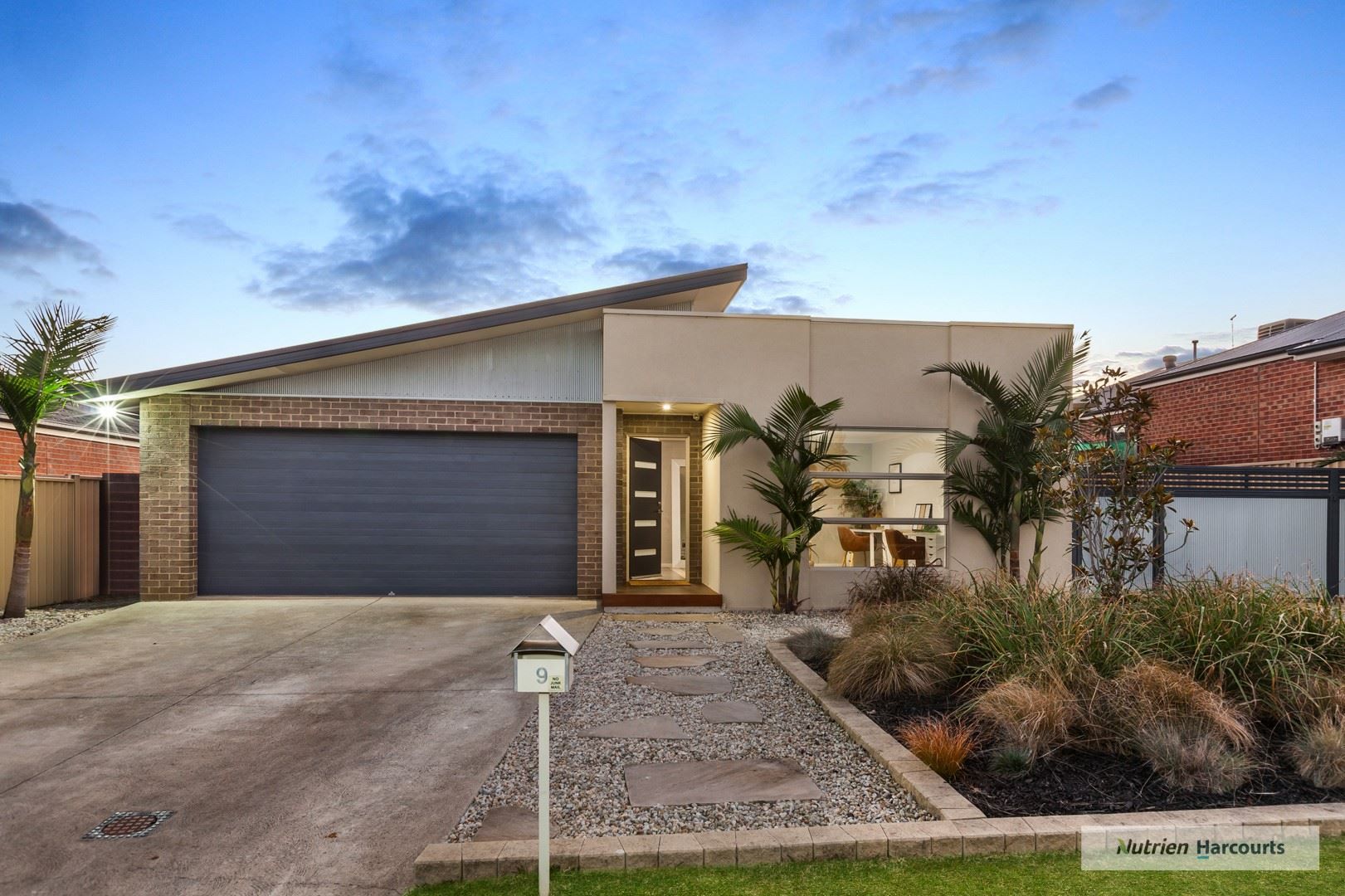 4 bedrooms House in 9 Acacia Way WALLAN VIC, 3756
