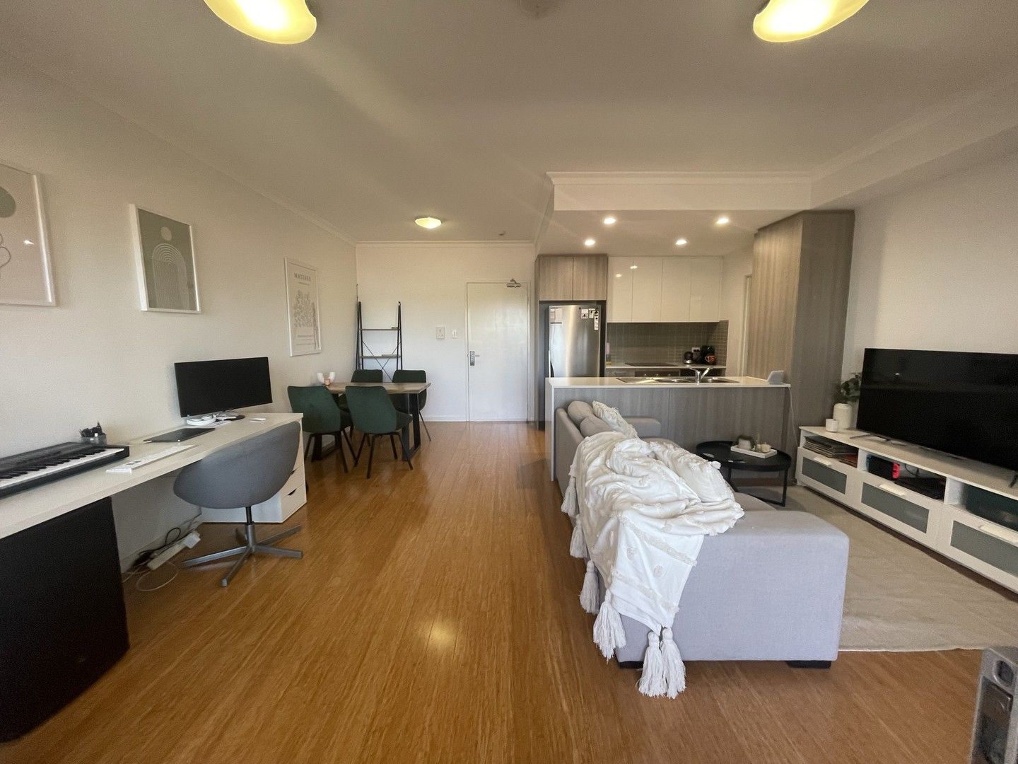 1 bedrooms Apartment / Unit / Flat in 39/2 Rowe Avenue RIVERVALE WA, 6103