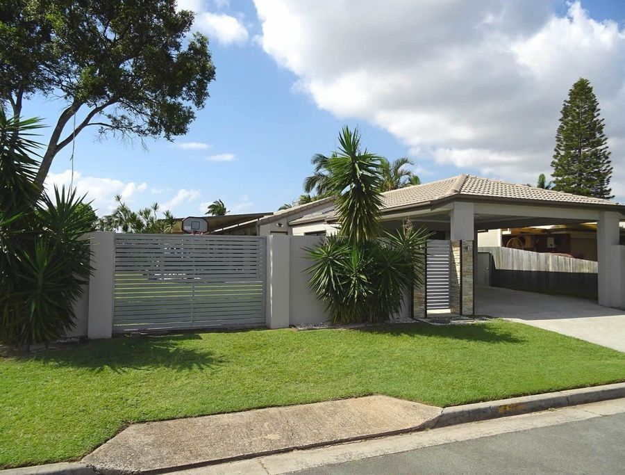 4 bedrooms House in 14 Ballard Place COOMBABAH QLD, 4216