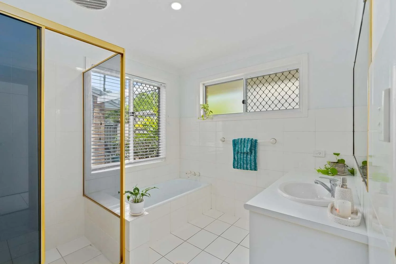 Additional image 14 of 19 Rebbechi Court, Parkwood QLD 4214