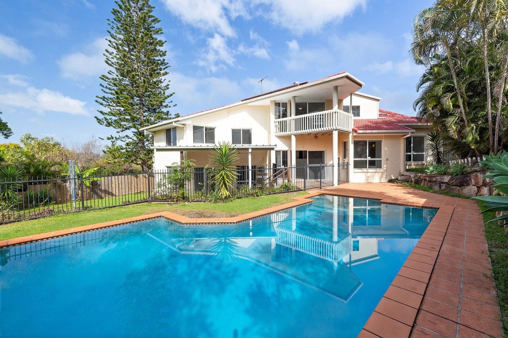 5 bedrooms House in 29 Mukurta Street CHAPEL HILL QLD, 4069