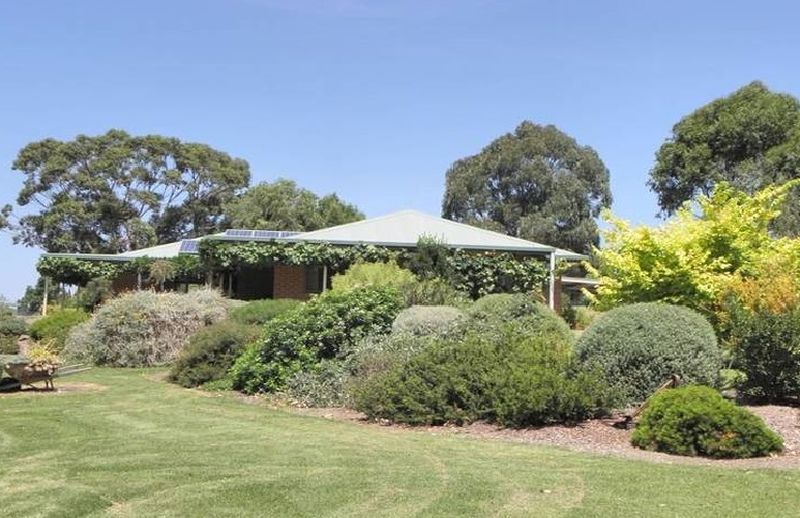 68 Lake Bunga Beach Road, Lake Bunga VIC 3909, Image 2