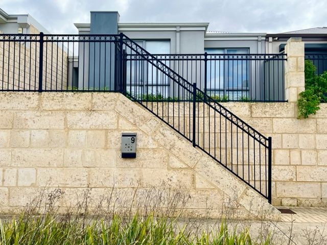 3 bedrooms House in 9 Corton Approach WELLARD WA, 6170