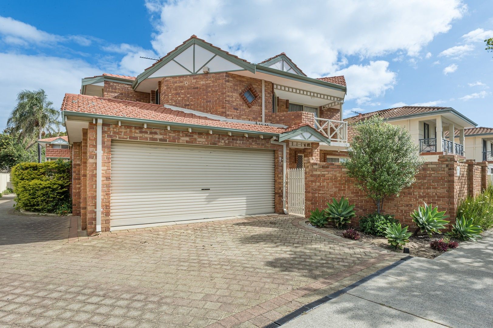 3 bedrooms House in 1/1 ALSTON AVENUE COMO WA, 6152