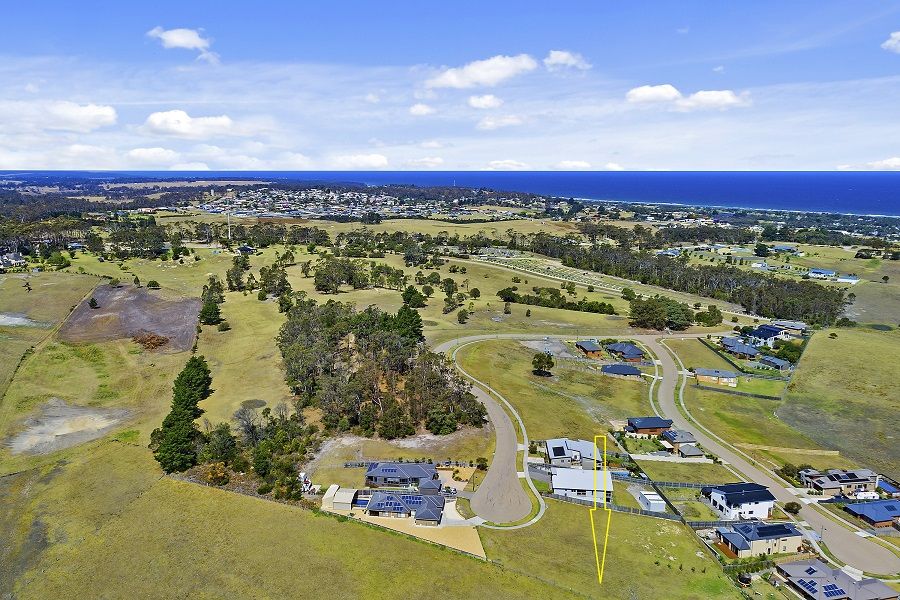 83 Country Club Drive, Lakes Entrance VIC 3909, Image 0