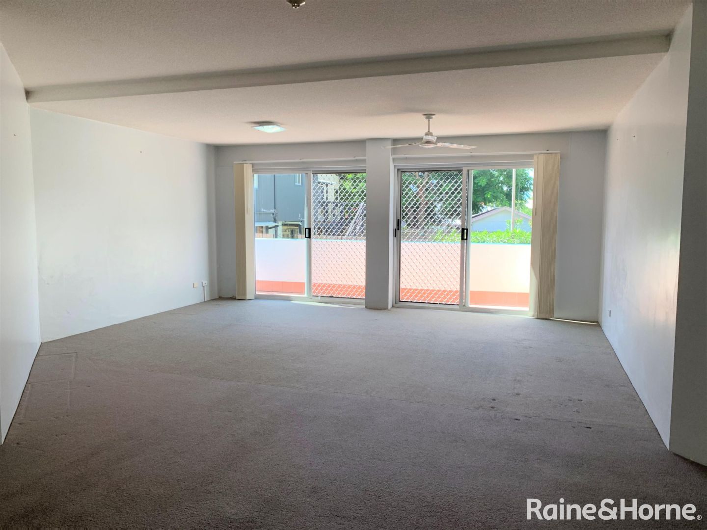 104/397 Esplanade, Torquay QLD 4655, Image 2