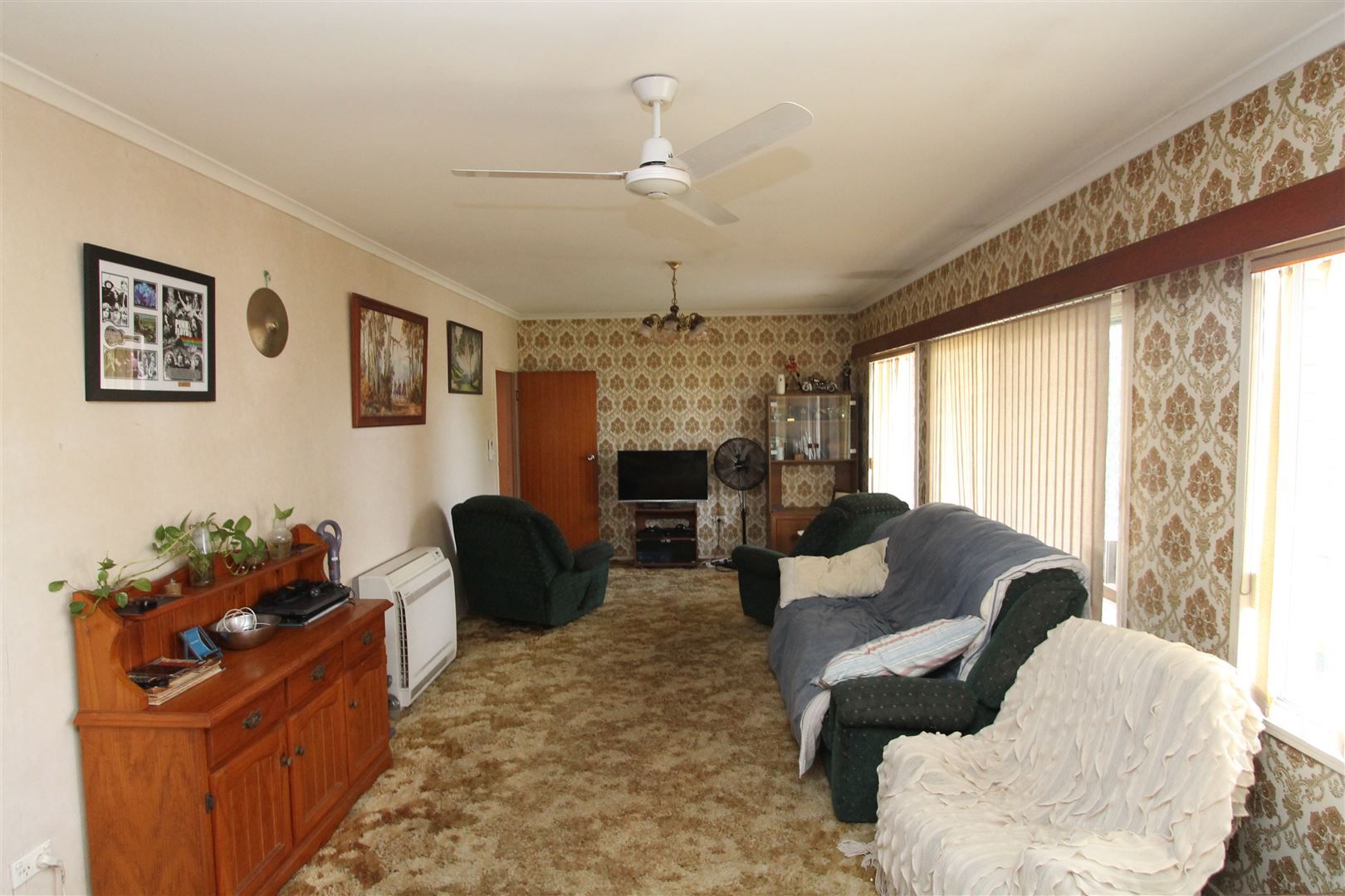 6 Fourth Street, Home Hill QLD 4806, Image 2