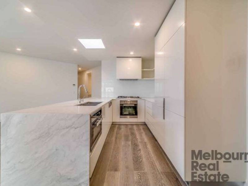 3 bedrooms Apartment / Unit / Flat in 202/4 Willsmere Road KEW VIC, 3101
