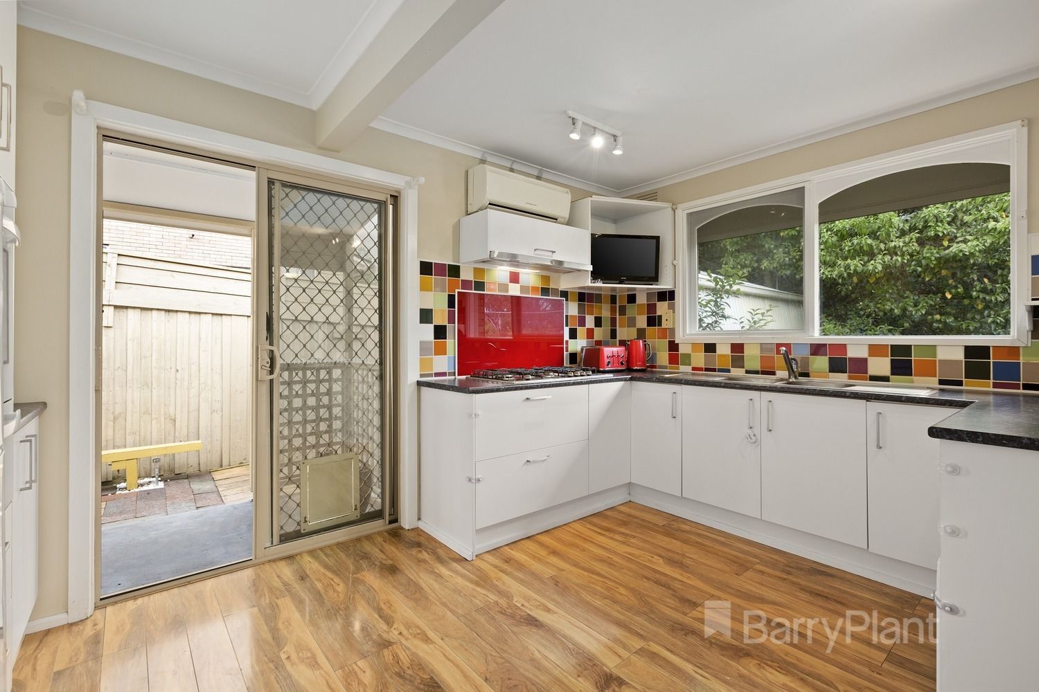 22/9-13 Devonshire Road, Watsonia VIC 3087, Image 2