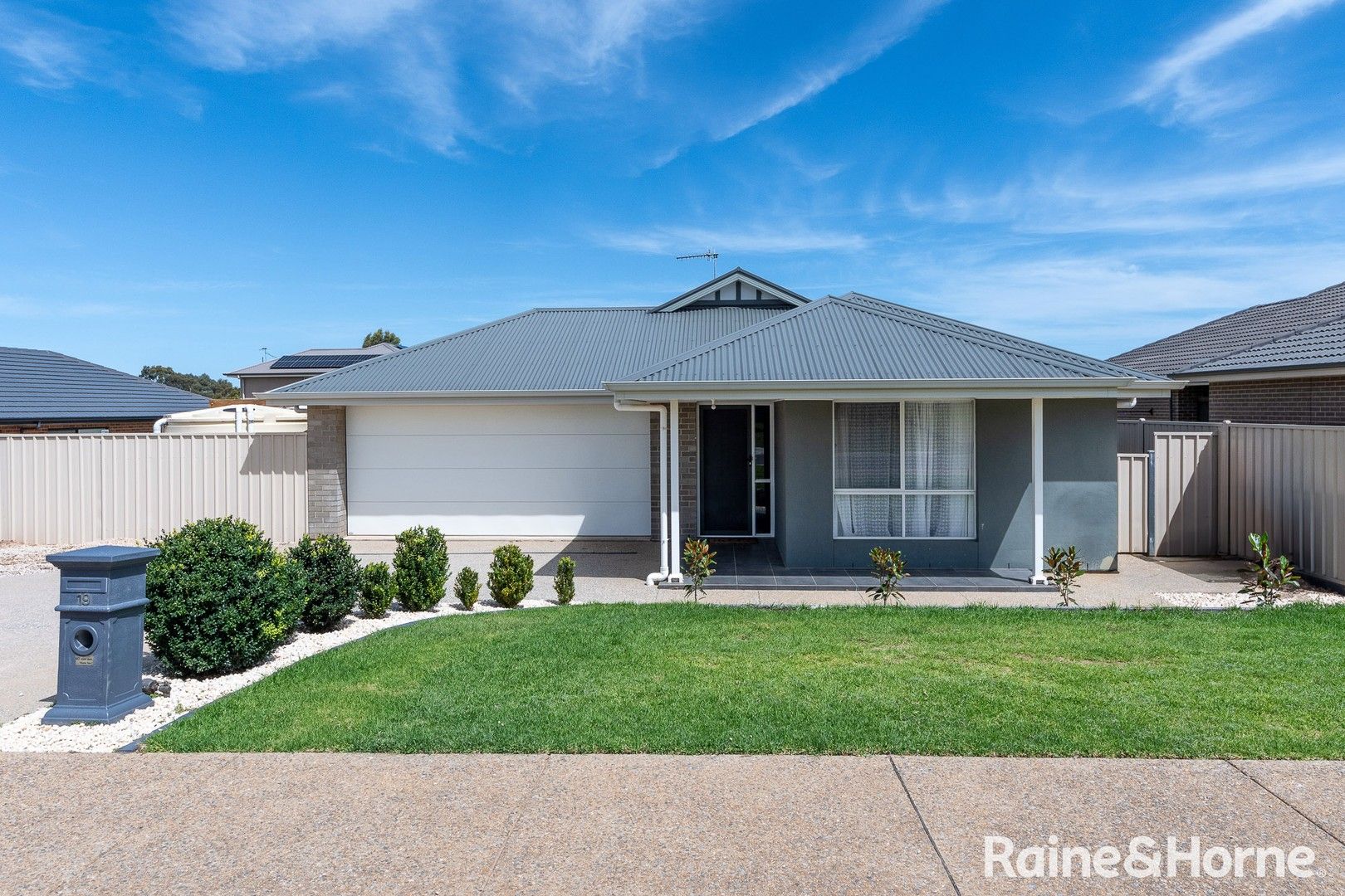 19 Matthews Street, Strathalbyn SA 5255 House For Rent 560 Domain