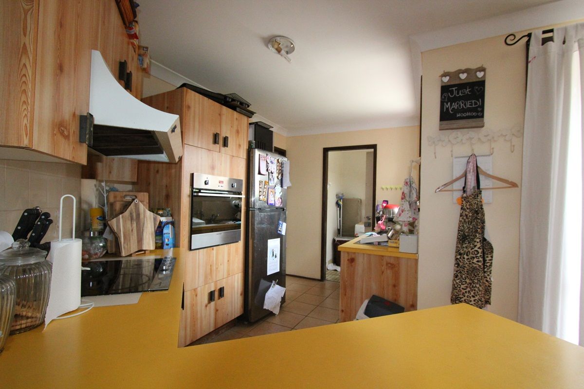 1/4 Mary Street, Macquarie Fields NSW 2564 Villa For Rent 450 Domain