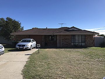 4 bedrooms House in 4 Nandi Ct WAIKIKI WA, 6169