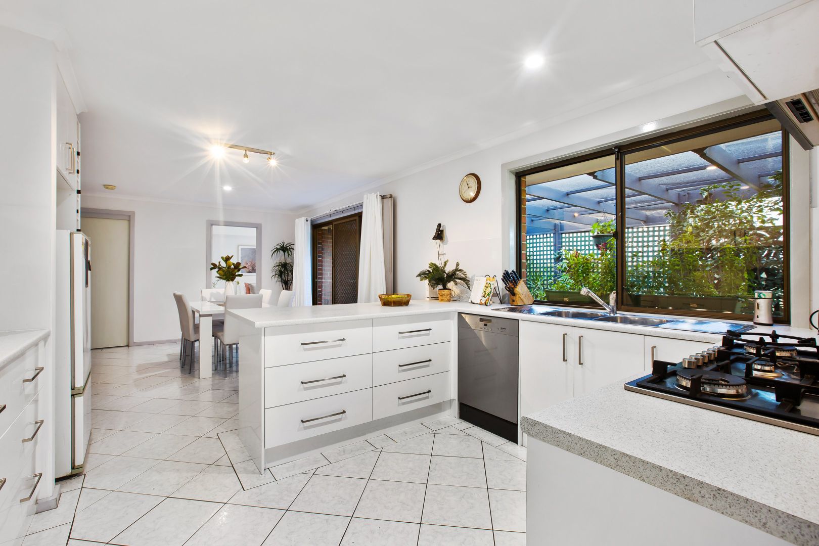 7 Swallow Drive, Flagstaff Hill SA 5159, Image 2