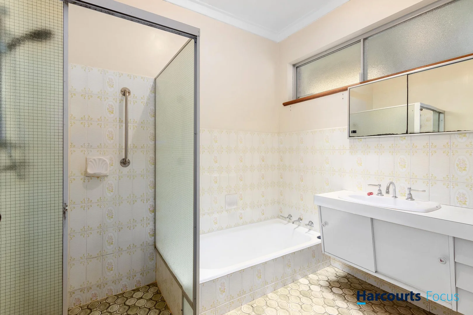 Additional image 21 of 34 Fifth Road, Armadale WA 6112