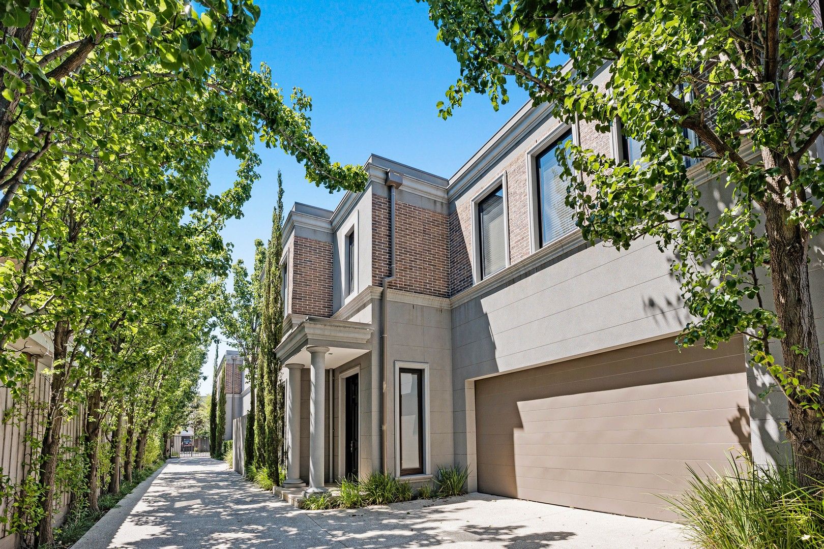 3 bedrooms Townhouse in 2/12 Elwood Street BRIGHTON VIC, 3186