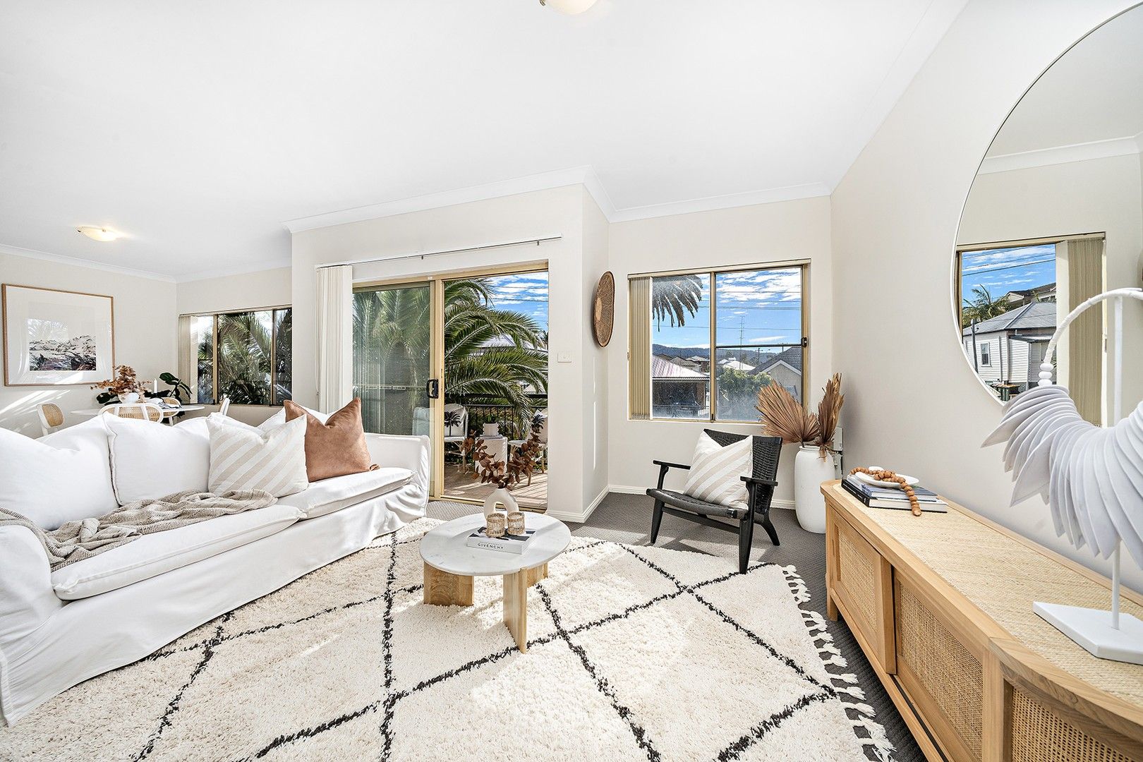 2 bedrooms Apartment / Unit / Flat in 4/20-22 Hercules St WOLLONGONG NSW, 2500