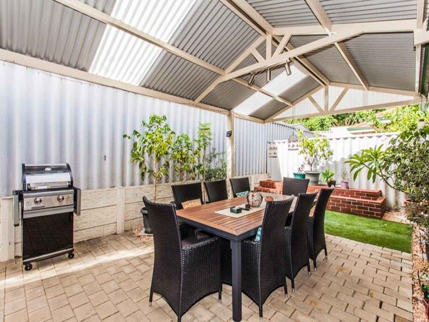 3 bedrooms Villa in 2/208 Wanneroo Road YOKINE WA, 6060