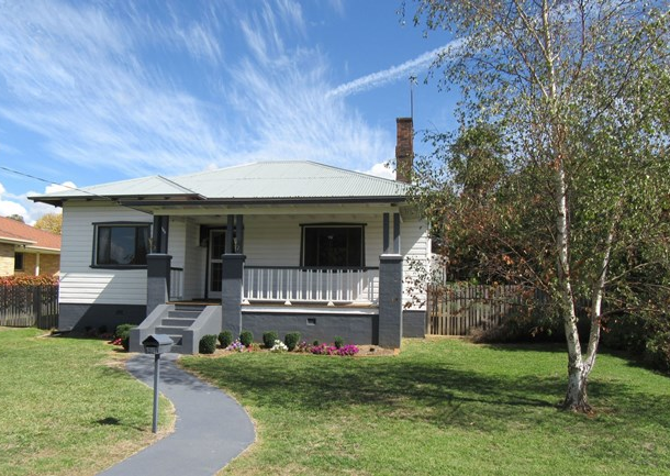 146 West Avenue, Glen Innes NSW 2370