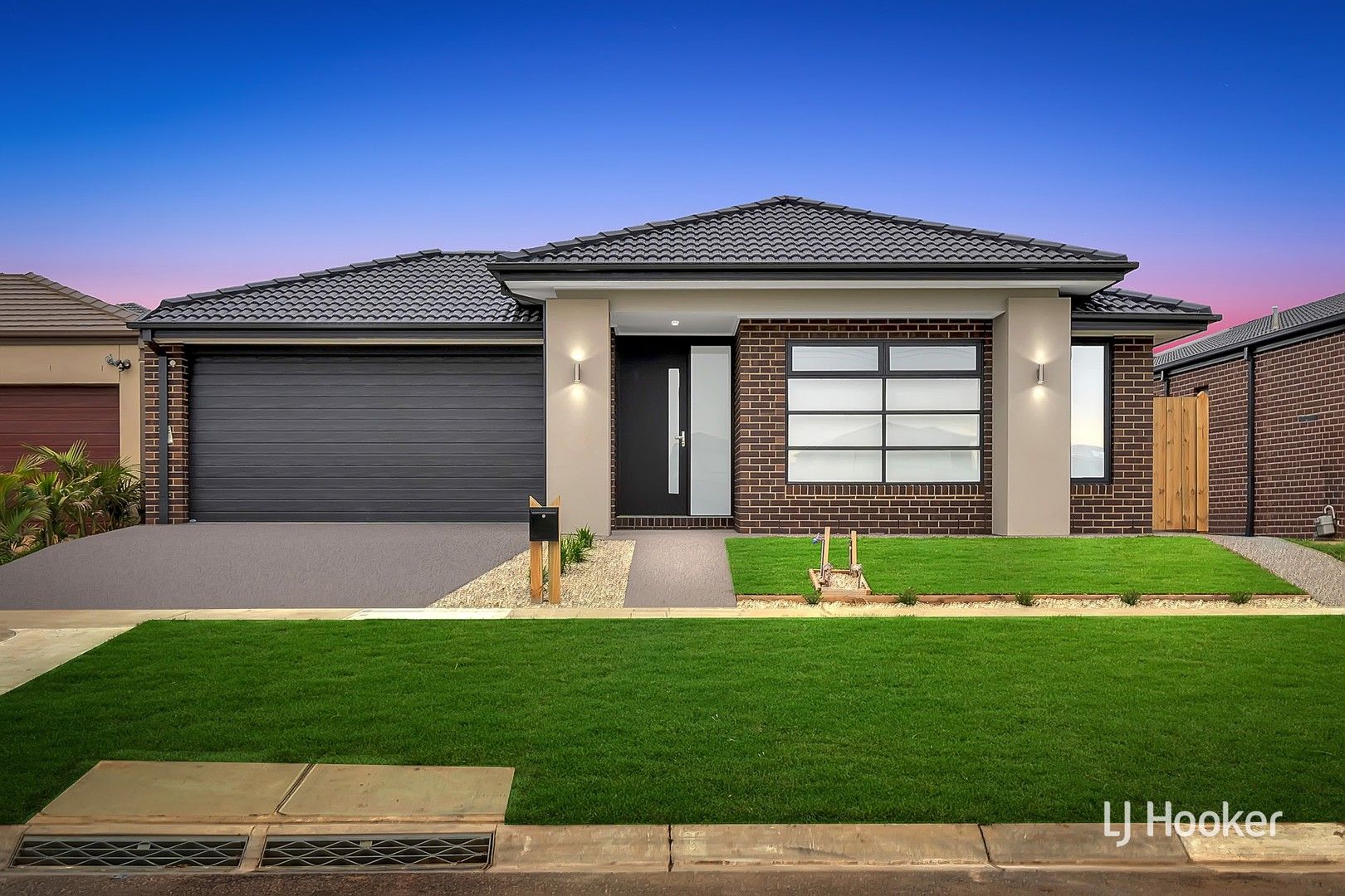 4 bedrooms House in 22 Burnett Way CLYDE NORTH VIC, 3978