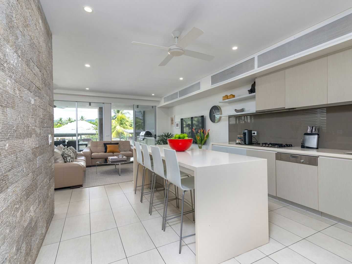 211 Coconut Grove/56 Macrossan Street, Port Douglas QLD 4877, Image 2