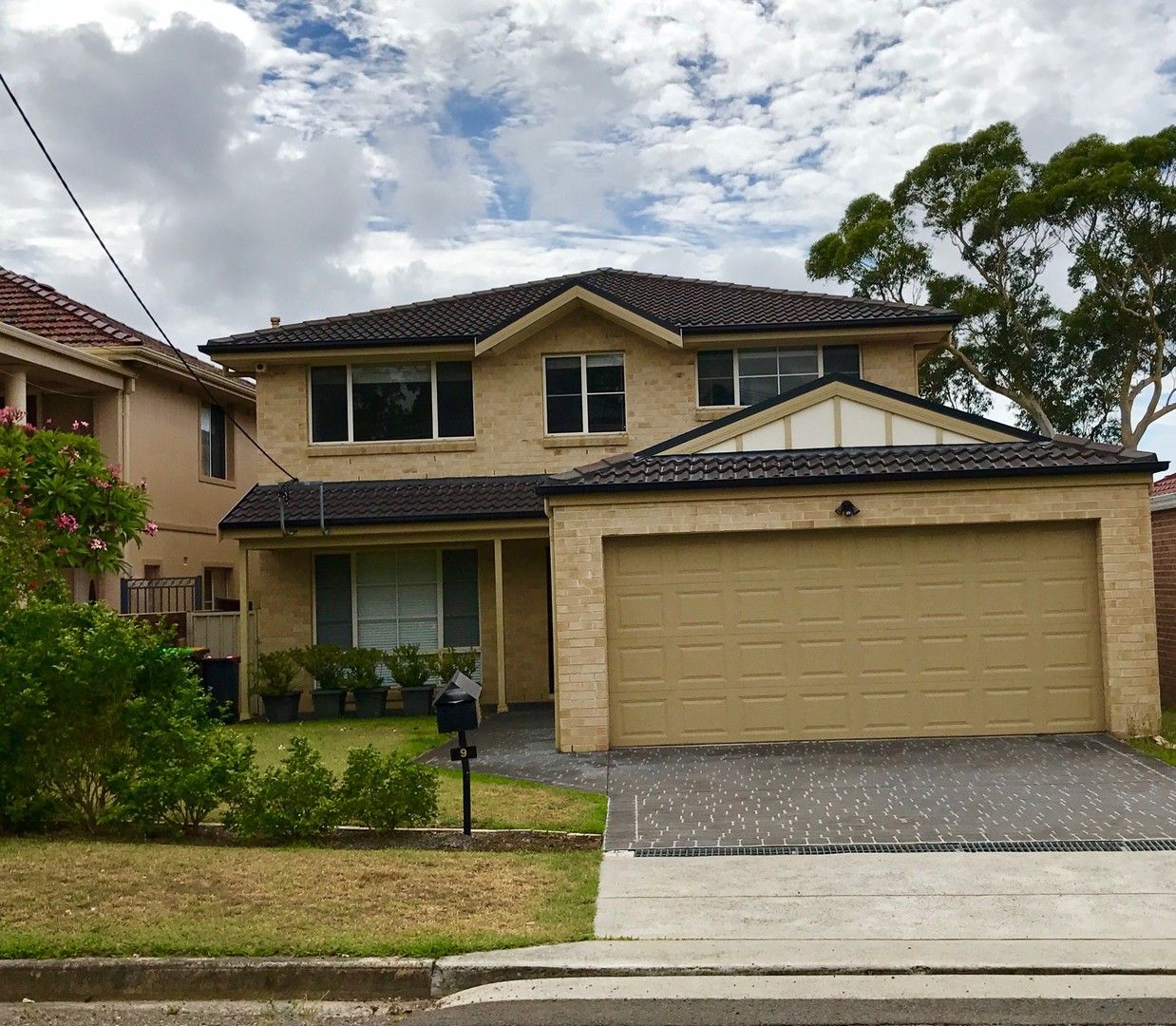 5 bedrooms House in 9 Centre St BLAKEHURST NSW, 2221