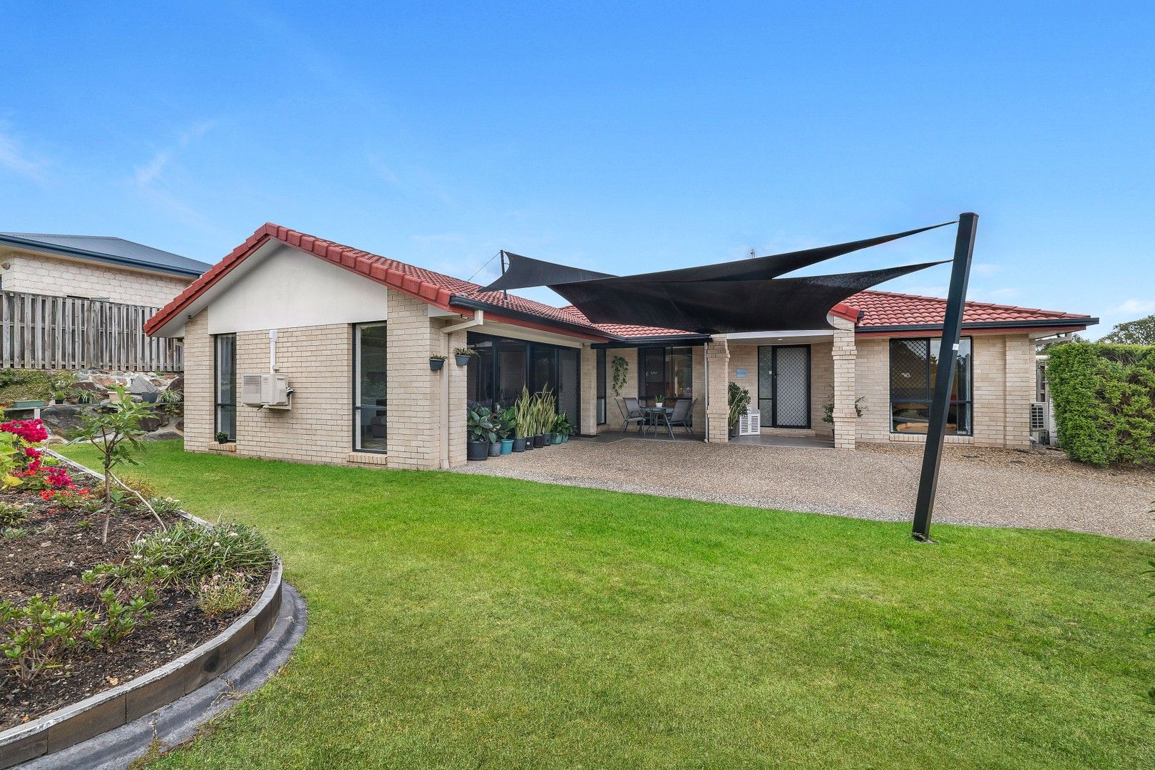 4 bedrooms House in 6 Coonowrin Street PACIFIC PINES QLD, 4211